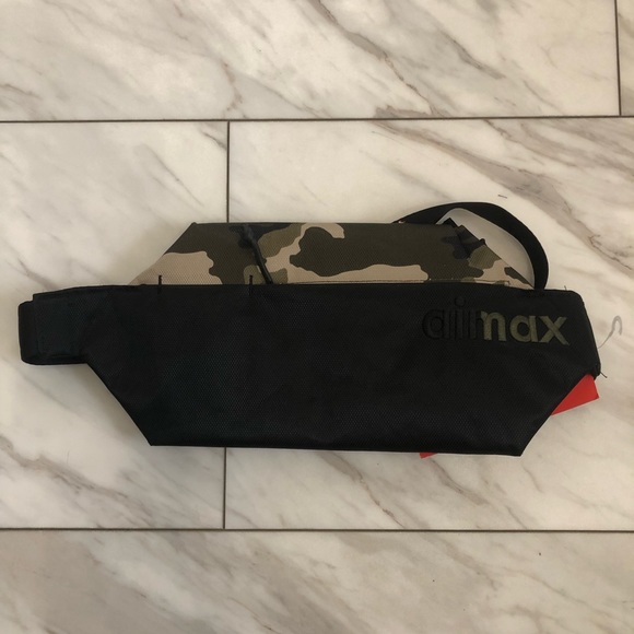 Nike AirMax Black Camo Fanny Pack Hip Bag Adjustable BA5856-010 Unisex NWT - Picture 2 of 6
